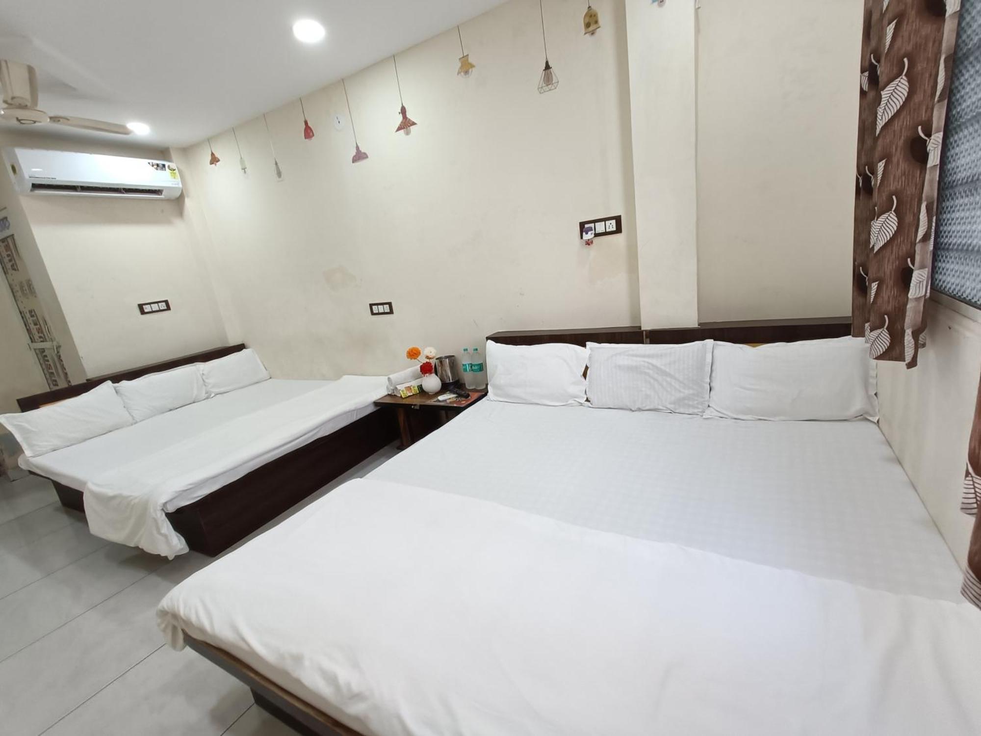 Hotel S Tower Ujjain Exterior photo