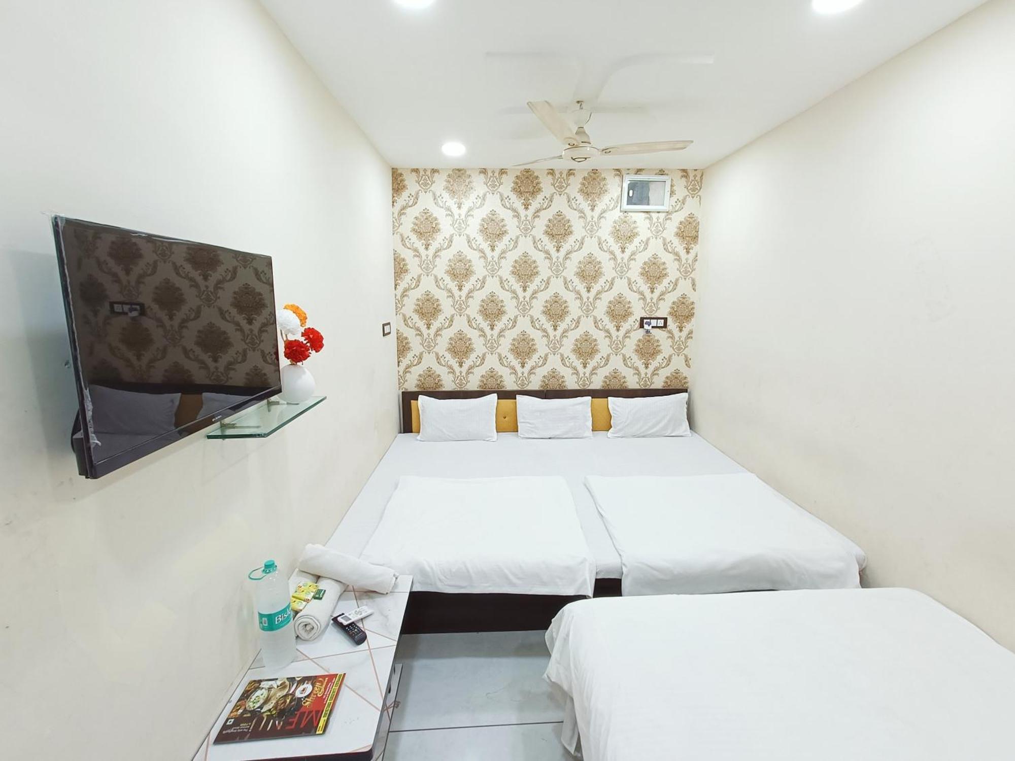 Hotel S Tower Ujjain Exterior photo