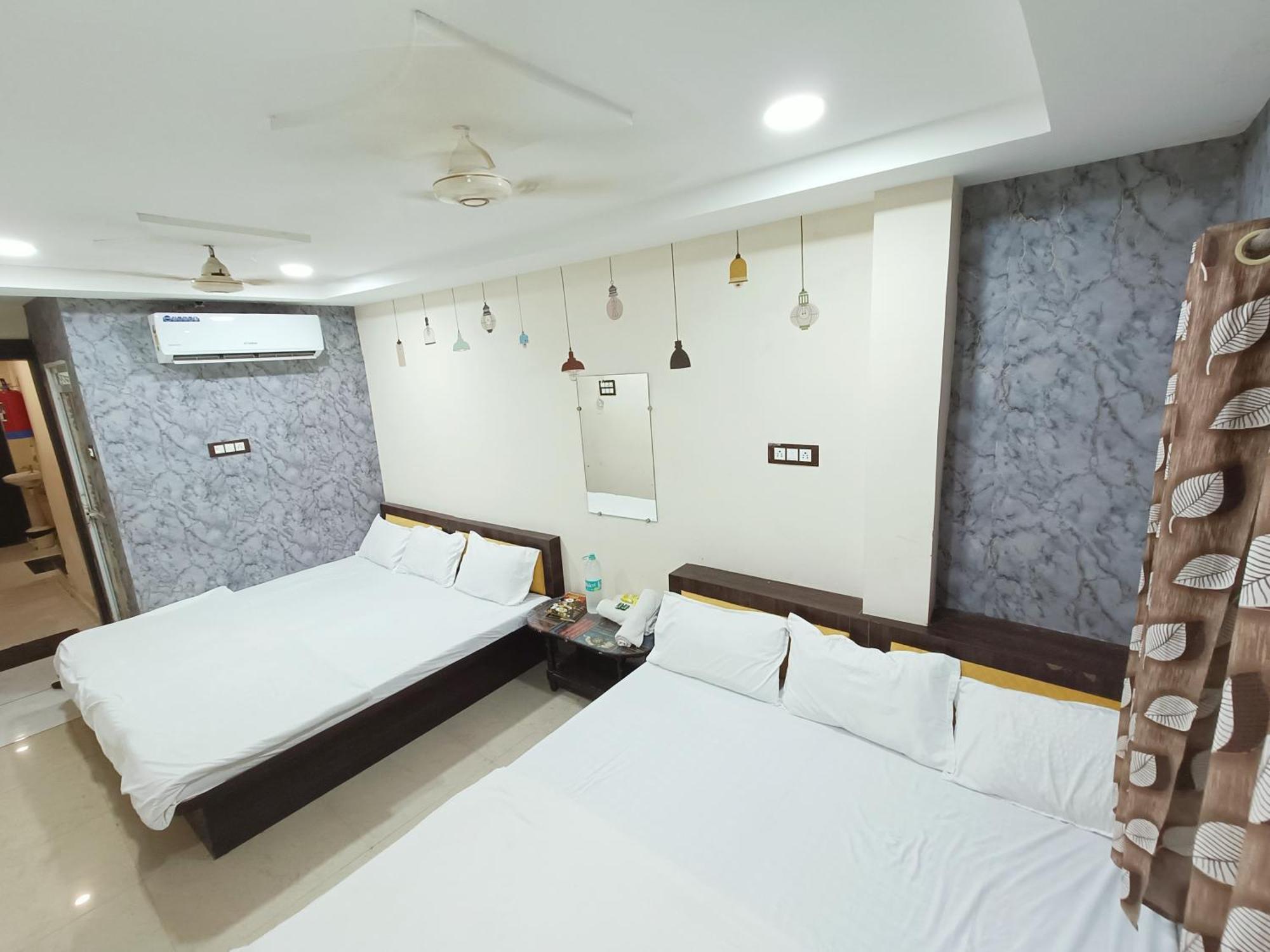 Hotel S Tower Ujjain Exterior photo
