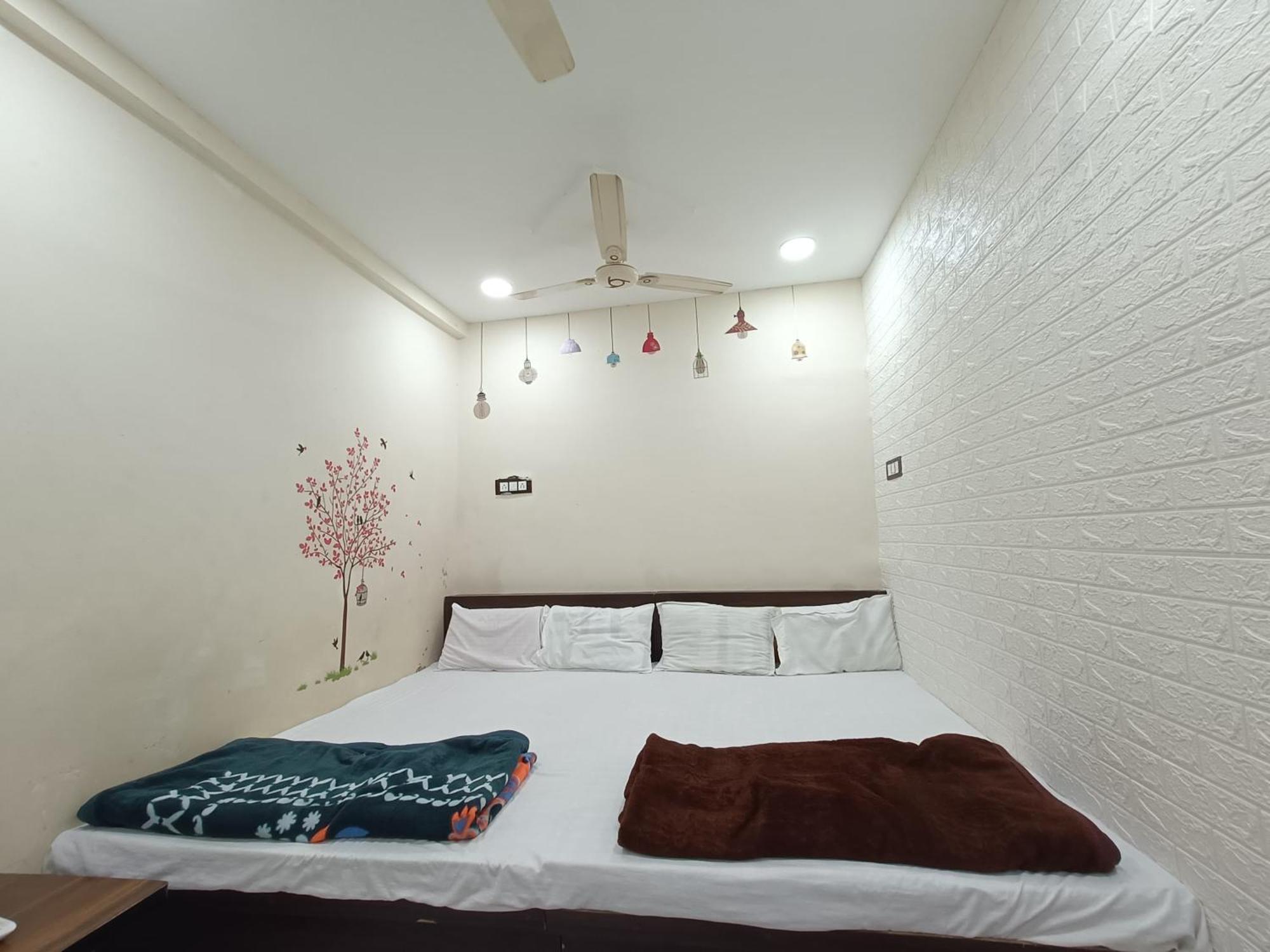 Hotel S Tower Ujjain Exterior photo