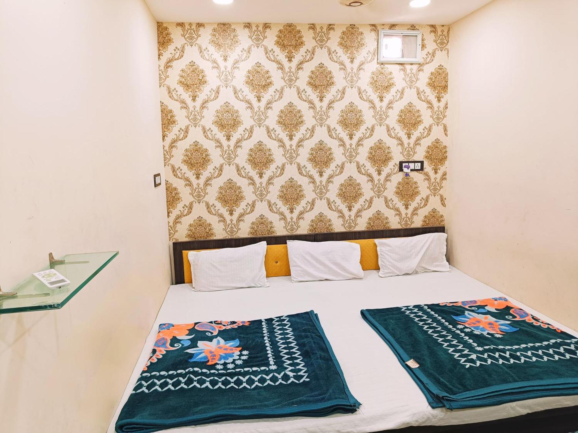 Hotel S Tower Ujjain Exterior photo