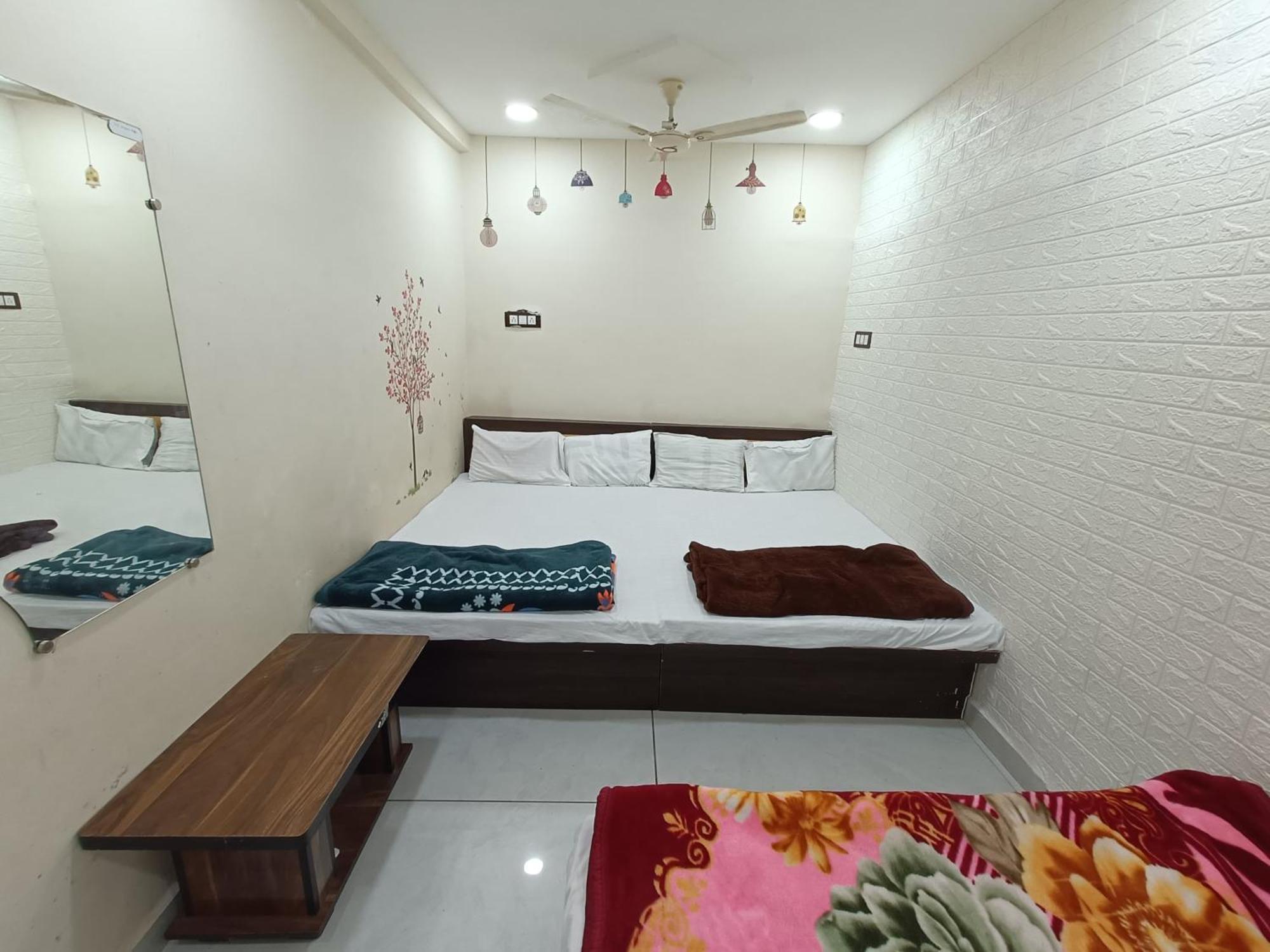 Hotel S Tower Ujjain Exterior photo